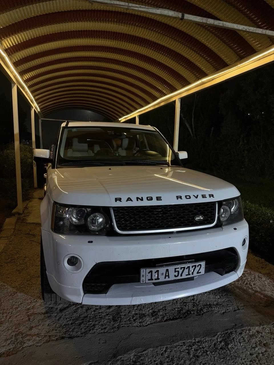 رانج روفر 2013 🇬🇧❤️(امريكي كـليـن)
الموديل: 2013
اللون: أبيض🤍
ماشية:116 الف كيلو❤️
رقم بغداد بااسمي تحويل ثاني يوم
📌 المواصفات الأساسية: 
جكات
5 بصمات
نضام ترحيب 
مري شفط
تحكمات ستيرن
كشنات كهرباء
داخل جلد بلادي
ويل كروم
نضام سستم دمام خلفي
بيها بعد هواي مواصفات ومعروفه مواصفات الرانج
💡 ملاحظات: السياره بيها الباب الخلفي كلير نص منه مصبوغ بدوون حادث✋
💰 السعر المطلوب: 148$ وبيه مجال 
📞 للتواصل:***********
