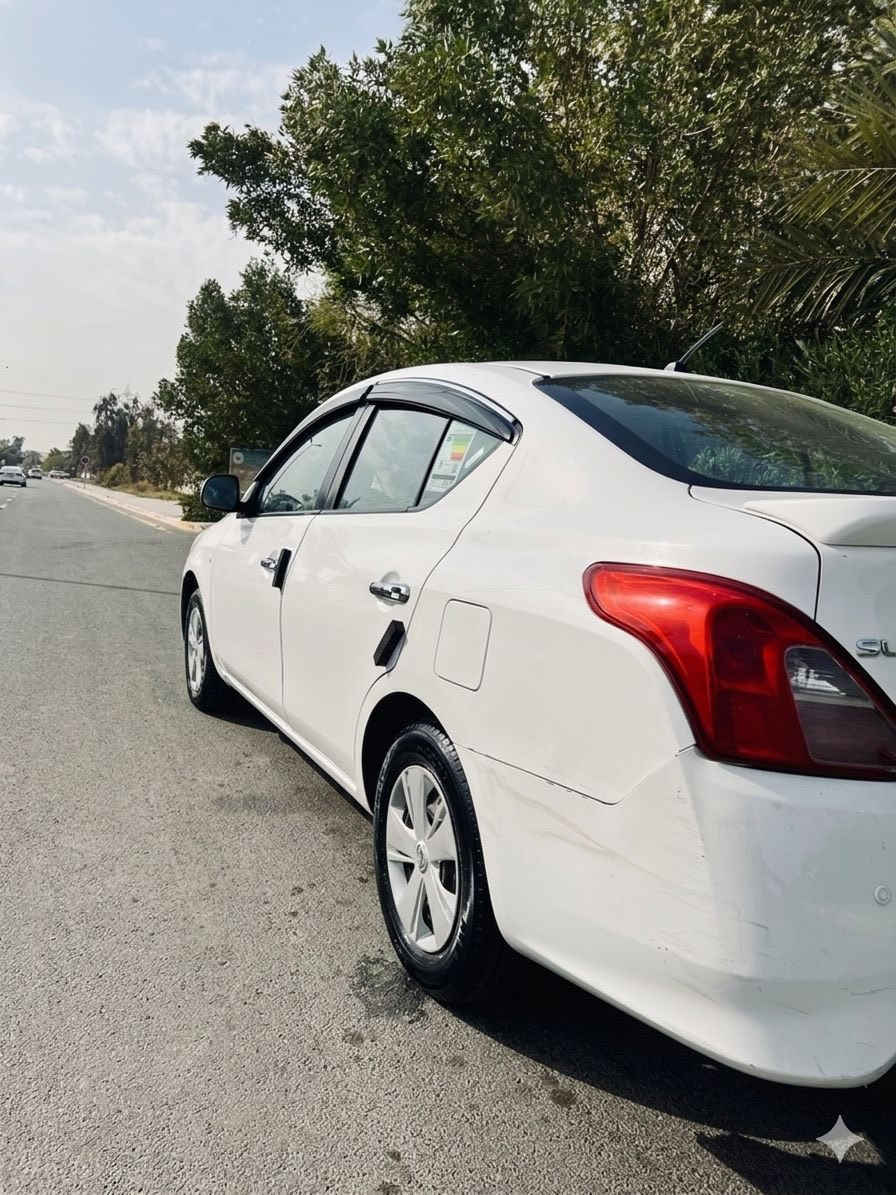 سلام عليكم سني 19
ماشية 65 

رقم بغداد  باسمي 

مكانها الكرخ 

***********
