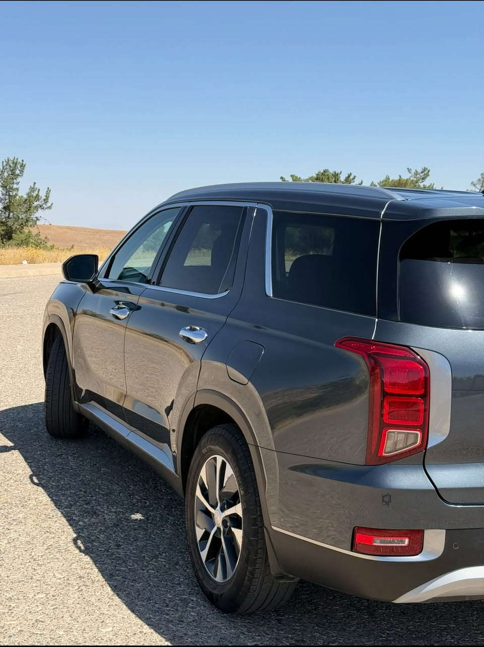 السلام عليكم 
پاليسايد موديل : 2020  7راكب 
السعر : 240ومجال قليل 
اللوان : فيرانى 
عداد المسافة : 40 الف 
سياره كامله و جاهزه دينار مصرف ما بيها تحويل وكاله نفس يوم ايد واحد من 2020 🛑وبيه كتاب تظليل جامات
 خلفى 80%
ملاحظة السيارة : فقط ربع بوند بدون دواخل 100% بچم كله بلادى 

المواصفات : 
فـول فـول مـواصـفـات 1/1
فتحة سقف سلايد
‏‎بصمة ابواب 
‏‎بصمة تشغيل 
تشغيل عن بعد : Remote Start
‏‎شاشة كبير
هاند بريك بصمة
اوتو هولد :    Auto Hold
اوتو ستارات : Auto Stard 
اوتو ستارات : Auto Stop‎
رادار امامي (تحديد مسار)
‏‎رادار جانبي (نقاط عمياء)
‏‎رادار خلفي (التحذير من الاصطدام)
‏‎حساسات امامي
‏‎حساسات جانبي 
‏‎حساسات خلفي 
نظام : Eco
نظام : Normal
نظام : Sport
تحكيم ستيرين
ستيرين هيتر

كشنات كهربائي 
كشنات هيتر
تبريد لمس
تبريد مركزي
لايتات ليد وعدسة زينون 
بكلايتات LED
ويل كروم
وبعد هواية مواصفات…
‏‎تفاصيل اكثر الاتصال علی ارقام التاليه 
‏ WhatsApp - Vibir‏‎‏‎‏‎
☎️***********

عنوان📍عقره اكر, نينوى
