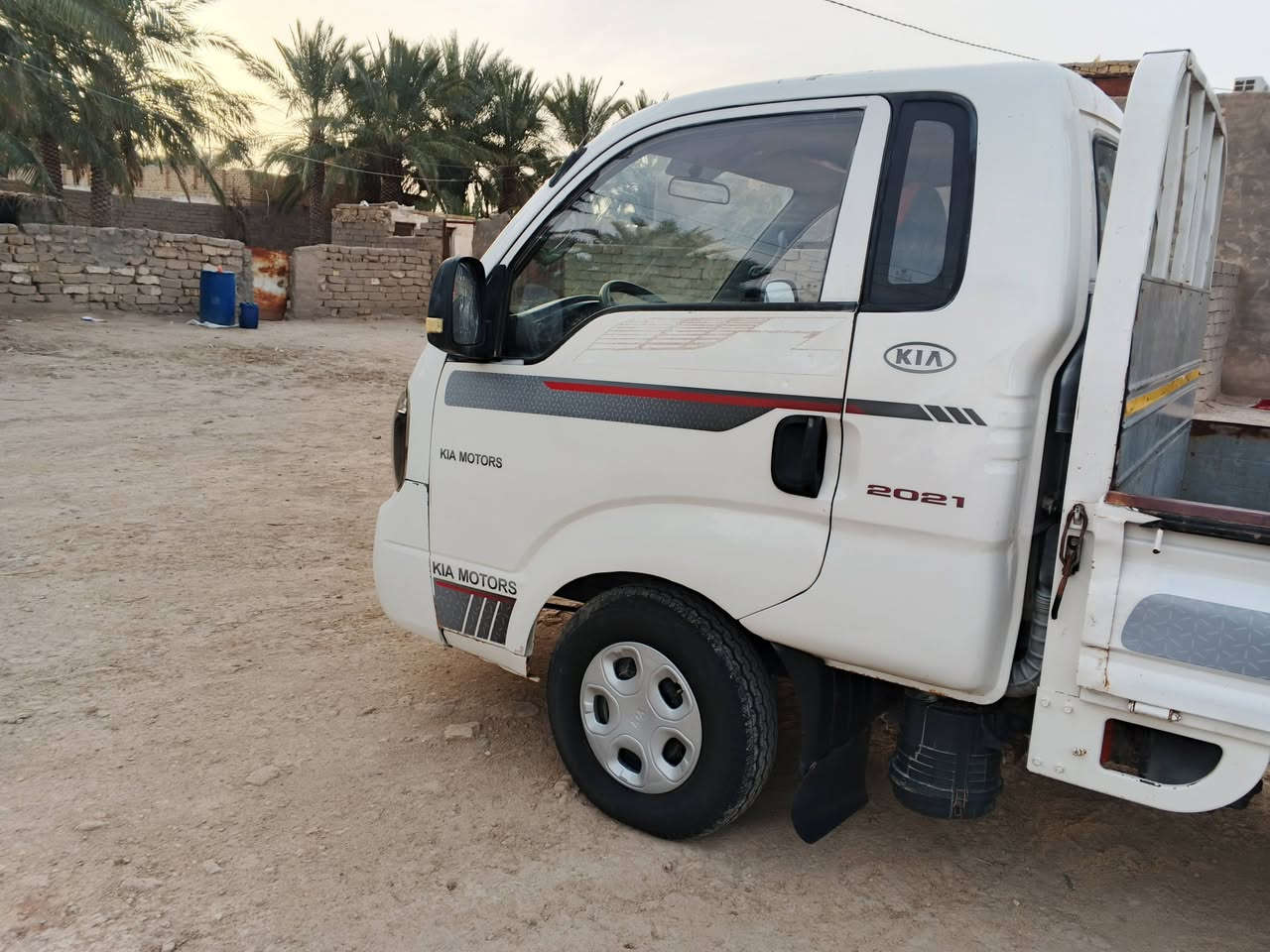 سلام عليكم اللبيع كيا موديل 2018
بعدهي بل رقم منفيز صلي 
مكينه وكير باكيت شرط طخم تايرات جديده 
حداديه جديده 
رقم شاصي واضح 
تبريد شقال ثلج 
سياره جاهزه كل نقص ما بيها
ماشيه 93 ألف
سعر 72 وبيها مجال 
مكان ناصرية 
رقم ‏‪0784 949 0770‬‏
