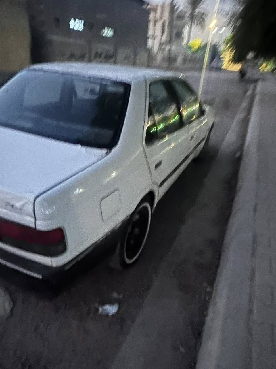 السلام عليكم سياره بيجو رواء 2009 رقمه قادسيه بيه خربطه رايده ب15 وبيه مجال وهذا رقمي ***********بي واتساب
