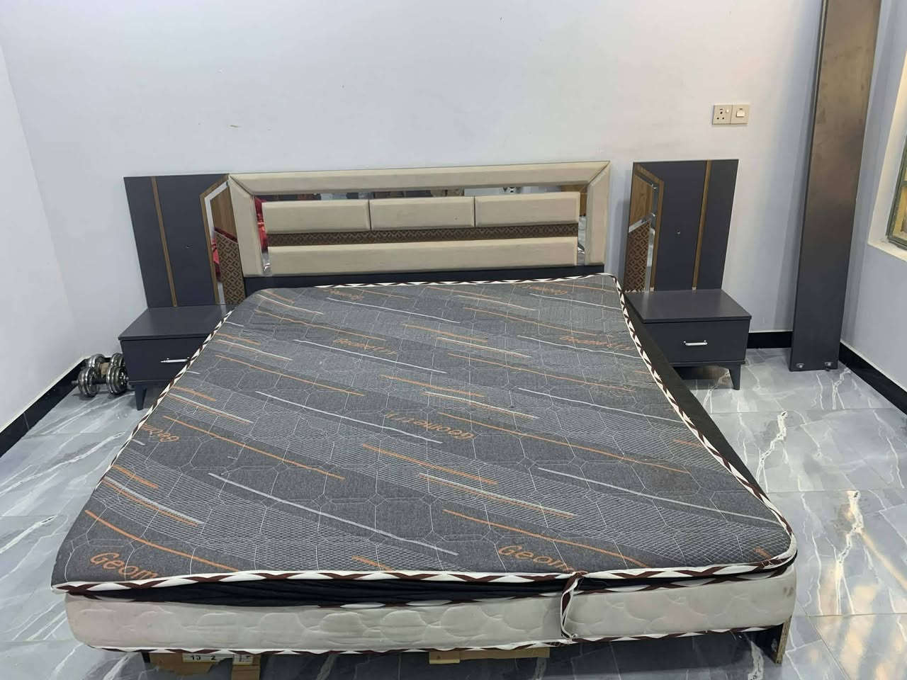 @إشارة #غرفه لبيع بصره #ابو الخصيب العوجه #سعره 400


**إذا كنت صاحب هذا الإعلان وتريد حذفه لأي سبب، رجاءا أرسل رسالة إلى الدعم الفني**
