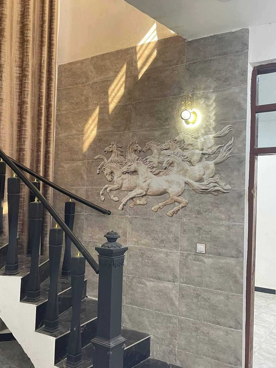 السلام عليكم مكتب عقارات الشمس  مقابيل المستشفى التركي !!!
                         بإدارة ((أحمد الگريطي))
                    
    ☎️***********
                        ☎️***********

 
🏠مشتمل للإيجار مساحه ١٤٠م بناء حديث يحتوي على غرفه وصاله وكليدور ومطبخ ومجمع صحيات وطارمه

⁦^⁠_⁠_⁠_⁠_⁠_⁠_⁠_⁠_⁠_⁠^⁩⁦(⁠✯⁠ᴗ⁠✯⁠)⁩⁦(⁠✯⁠ᴗ⁠✯⁠)⁩⁦^⁠_⁠_⁠_⁠_⁠_⁠_⁠_⁠_⁠_⁠^⁩

🌏الموقع شارع 100 قرب محطه غسل لوبكس

⁦^⁠_⁠_⁠_⁠_⁠_⁠_⁠_⁠_⁠_⁠^⁩⁦(⁠✯⁠ᴗ⁠✯⁠)⁩⁦(⁠✯⁠ᴗ⁠✯⁠)⁩⁦^⁠_⁠_⁠_⁠_⁠_⁠_⁠_⁠_⁠_⁠^⁩

💰💸قيمه الايجار 325

‭
