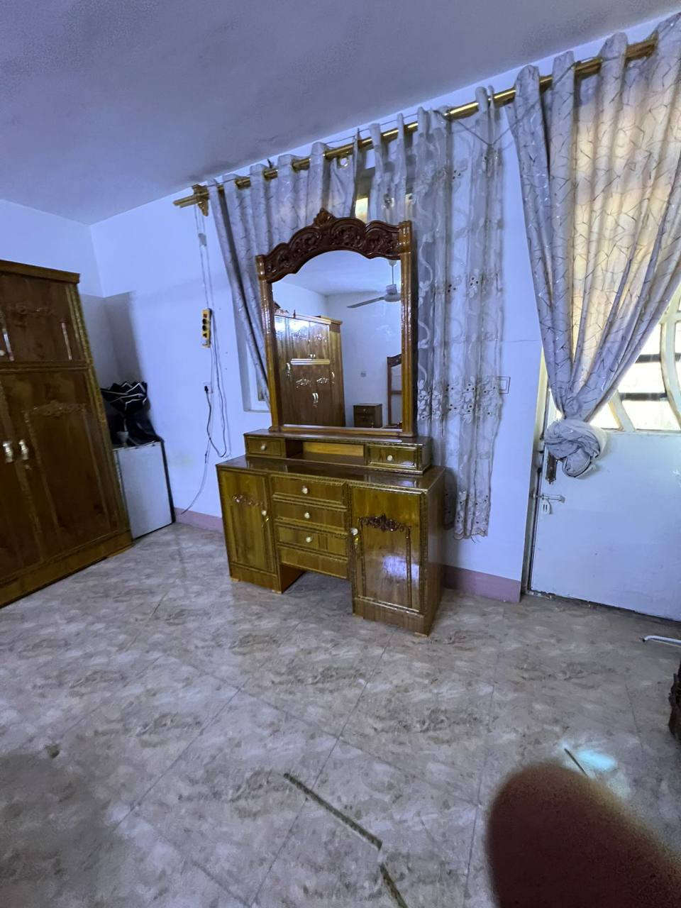 غرفه نوم ٥ باب 
الخارج صاج ٤ ملم الداخل عادي ٤ ملم 
القياعده بلوك الضهر جرجوبة براغي 
التوج زان مصري 
شغل فوق الوسط
قياسات الكنتور الارتفاع ٢٣٠ سنتيم
العرض ٣ متر

السعــــر (950 الف )
النقل والشد مجانا داخل بغداد

كوت صويره كربلاء حله ٧٥ الف

نجف ديوانيه فلوجه ديالى ١٠٠

رمادي ١٢٥ الف

عماره ناصريه ٢٠٠
سماوة ١٥٠
صلاح الدين ١٢٥


**إذا كنت صاحب هذا الإعلان وتريد حذفه لأي سبب، رجاءا أرسل رسالة إلى الدعم الفني**