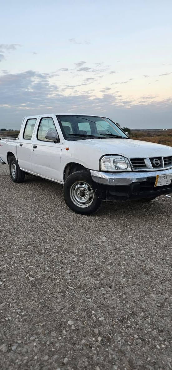 نيسان ٢٠١٤ مصبوغه عام متجيه ابيع كوم حديد تخم تاير مكينه وكير خير من الله السعر ٩٠ وبيه مجال المكان ميسان قلعت صالح ***********
