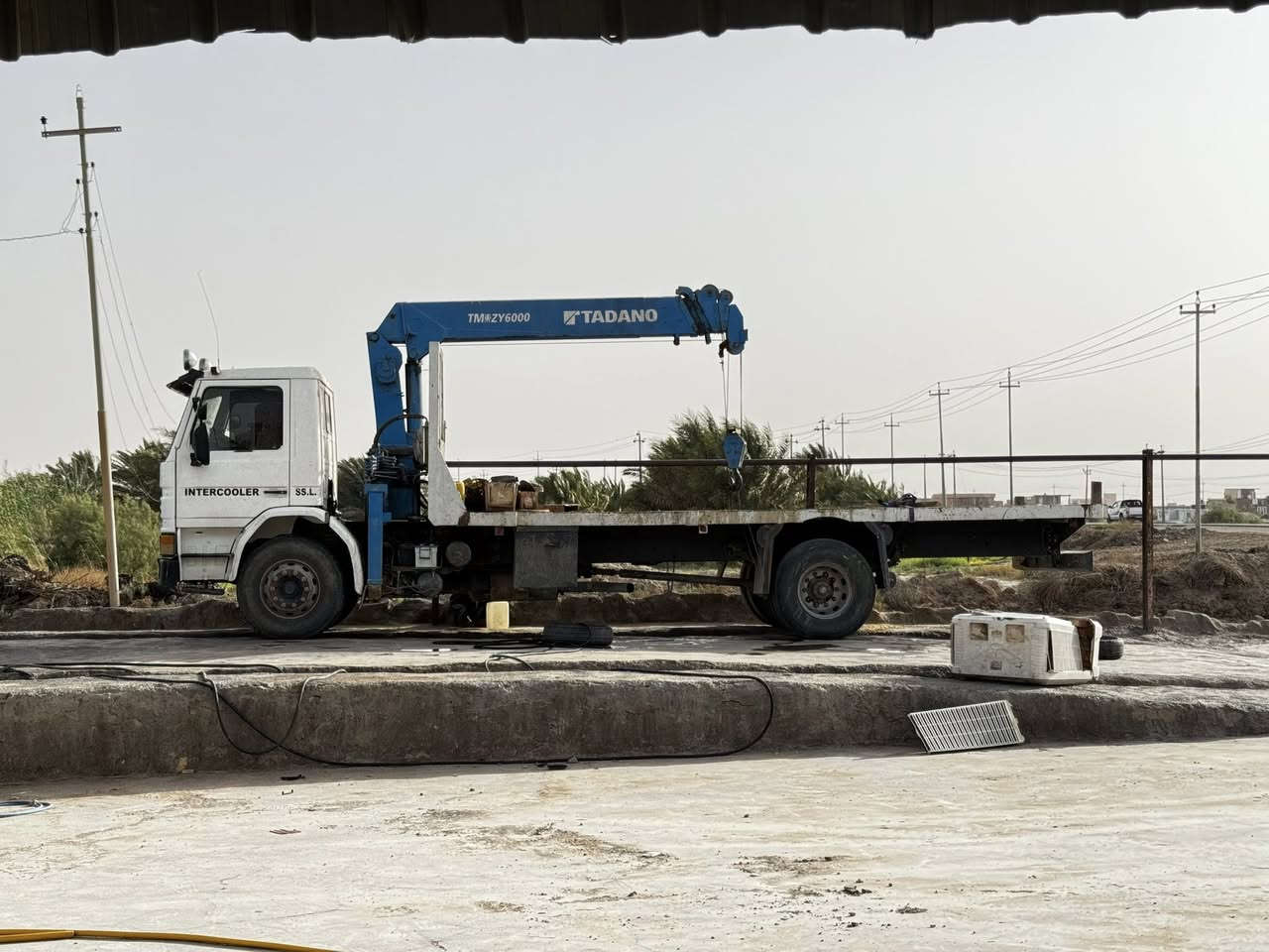 سلام عليكم 
البيع سكانيه 
موديل 1991جهاز 5طن 
شاصي بي فطور ثنين جوه الجهاز 
مصلح ومدبول بطن وضهر مكينه بيه صرفيه
رقم قادسيه كهربايات كله شقاله تبريد بلادي 
تخم تاير جديد الستفسار ***********
