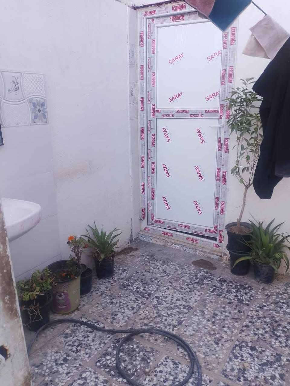 دار للبيع  95 متر عقد الزرعي الشبانات البزل الرابع كافه الخدمات التفاصيل /السعر والتفاصيل علخاص او اتصل على رقم  *********** كربلاء, العراق
