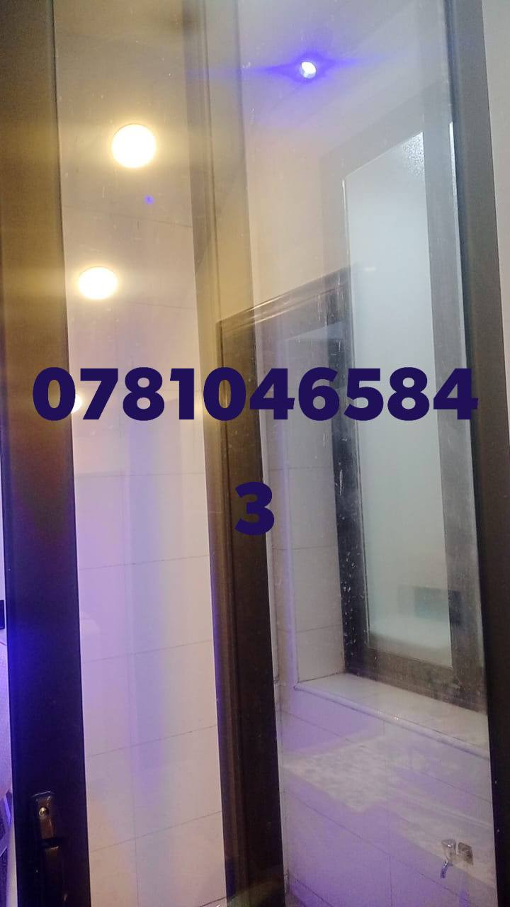 بيت للبيع او مراوس حسب القناعه المساحه 120 متر شارع 10 نجف حي ميسان المنطقه 31 قريبه على مجمع الجوهره عن من البيت مطلوب على المصرف 40 مليون سعر المطلوب الكلي 220 البيت طابقين طابق الاول غرفه وصاله واستقبال ومطبخ الطابق الثاني غرفتين مع سويتات وصاله شغل درجه اولى الاستفسار مراجعه مكتب بركات اهل البت***********
