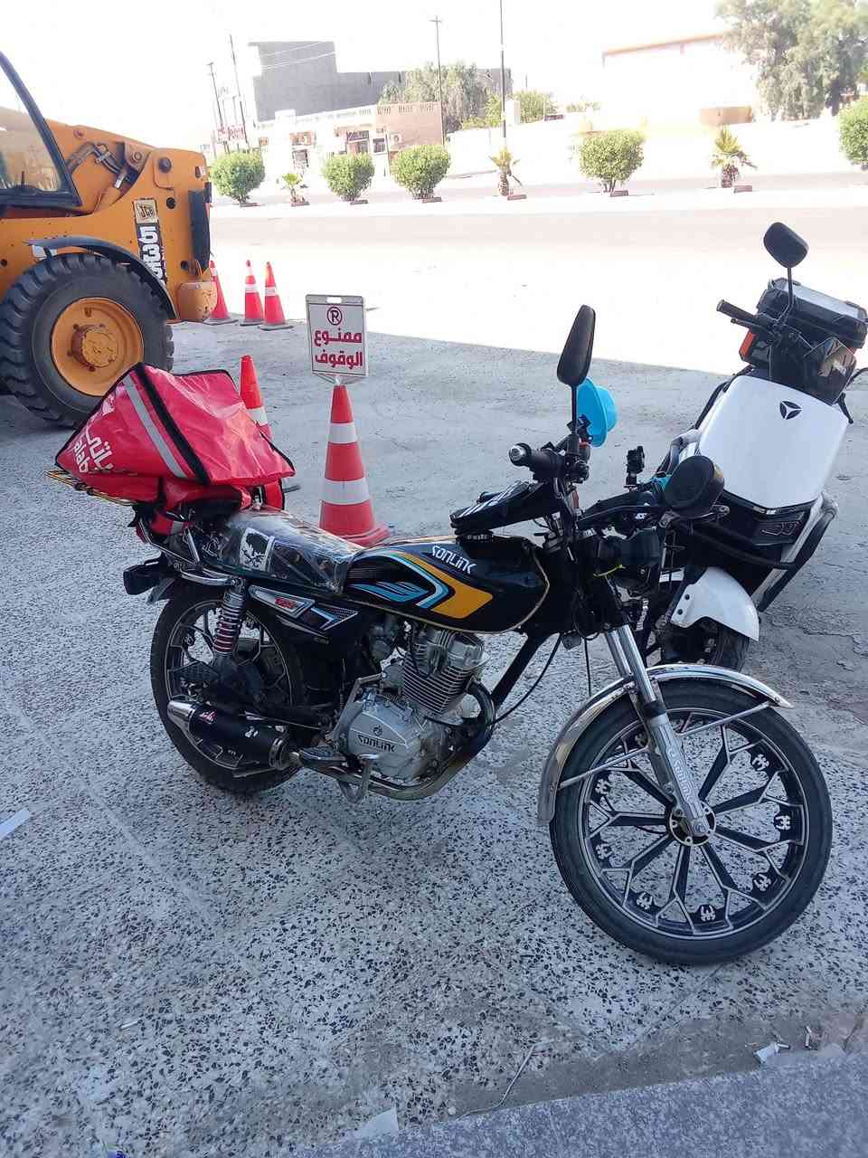 دراجه سيفان 2025 محرك 200 ممفتوح فقط فيلسه نقص شخاطه سلف وكلوبات اشاير فقط السعر 650 وبيها مجال


**إذا كنت صاحب هذا الإعلان وتريد حذفه لأي سبب، رجاءا أرسل رسالة إلى الدعم الفني**
