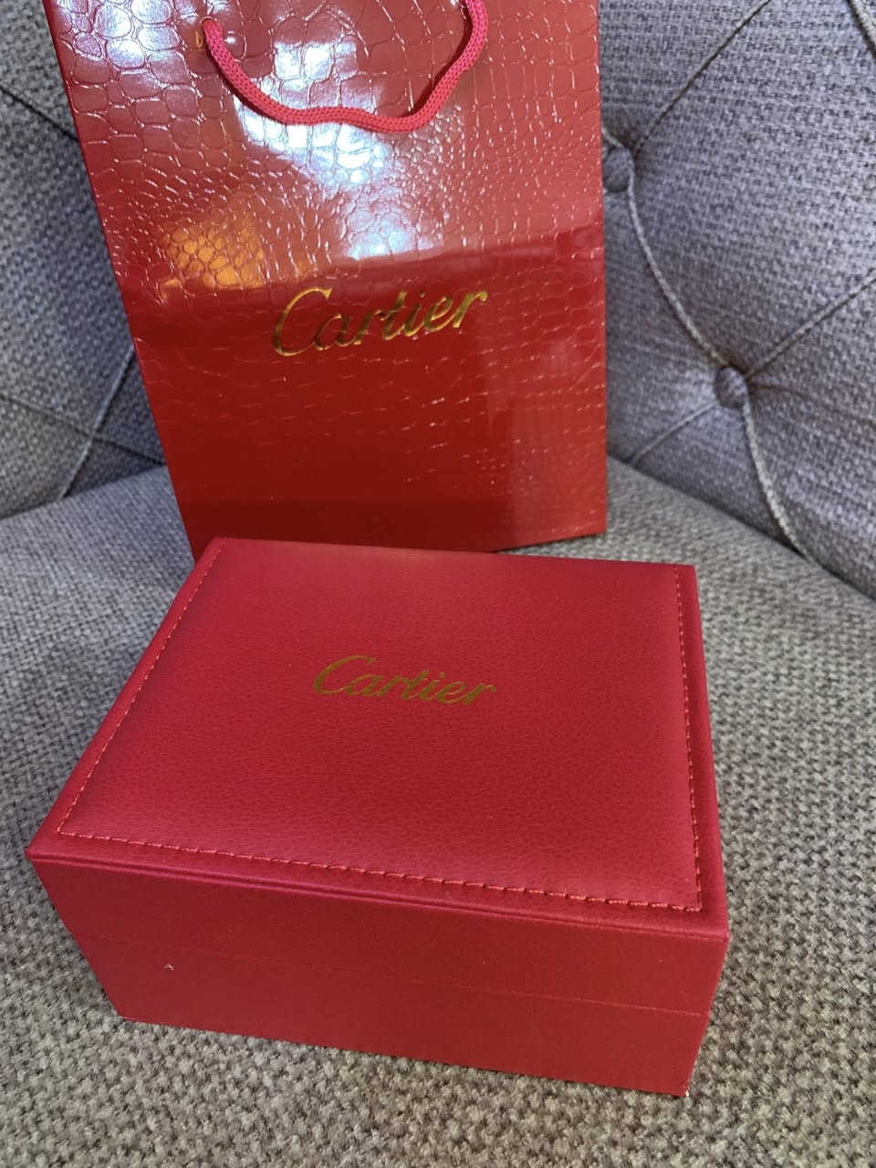 كاررتير سانتوس   اوتماتيك مرصع بحجر الموزنايت من اجمل الموديلات بمينا خضراء متدرجة  كوالتي جدا عالي ومختومة صناعة سويسري


**إذا كنت صاحب هذا الإعلان وتريد حذفه لأي سبب، رجاءا أرسل رسالة إلى الدعم الفني**