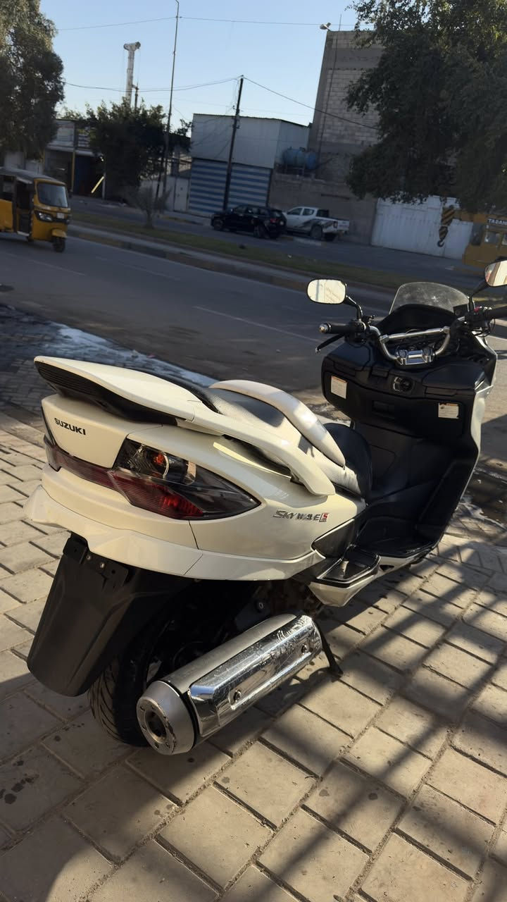 سلام عليكم دراجه سكاي ويف 250 دراجه فول ما مفتوحه دراجه نضيفه معنه كلمه دراجه بصمه وبيها تدفئه بل ستيرن كله شغال بيها صدرها الأمامي تعبان وكلج امامي فقط دراجه باقي كله مكفول سعر 950 وبيها مجال حك جيه فقط  الاستفسار ***********
