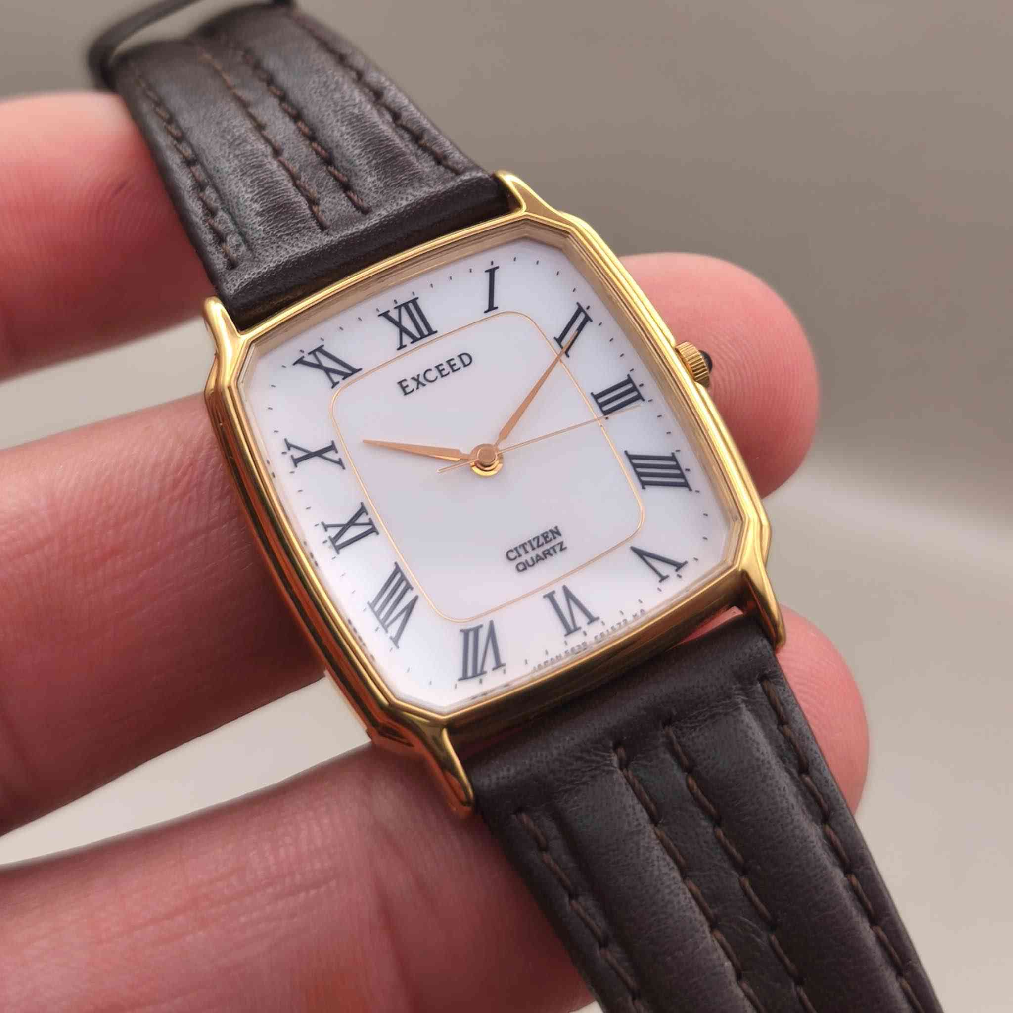 ▪️CITIZEN  EXCEED
ألى عُشاق التميُز 
طلاء ذهب بالكامل 
ستزن أكسسيد من الاصدارات الاكثر شرائاً 
دزاين مُقارب لدزاين التانك 
ارقام لاتينيه 
حالة الساعة : 98%
تعمل بنظام الكوارتز الدقيق 
سير الساعة جلد طبيعي 
بُك الساعة يحتوي على حجر
الساعة مُقاومه لرذاذ الماء 
رقم الموديل :  6037 TA
رقم التسلسلي الخاص بالساعة : 2035173
سنة ألصنع : 1990
الصنع : JAPAN 🎌
الابعاد : 27*28*34 mm
الماكنه مُختمه citizen
تحتوي الماكنه على  احجار

📥للـحجز تواصـل خـاص📥 البصرة, العراق


**إذا كنت صاحب هذا الإعلان وتريد حذفه لأي سبب، رجاءا أرسل رسالة إلى الدعم الفني**