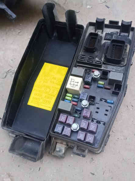 أغراض سيدونه 2009 كلهم 200 الف يحب يشتري هذا رقمي ***********
