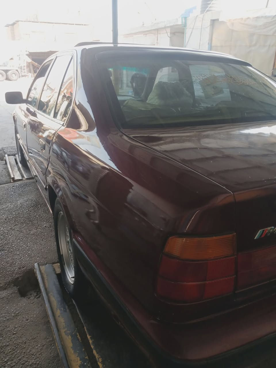 BMW 535 
وارد الماني رقم بغداد بسمي هزة جديدة 
سعر 70 وبيه مجال ولمو شراي لا يكسر بالحلال 
سيارة مصبوغة جمالية فقط 
متواجد بغداد لسيارة جاهز وكل نقص مابيهة
رقم لتواصل *********** مامتواجد على لفيس موجود اتصال واتساب فقط
