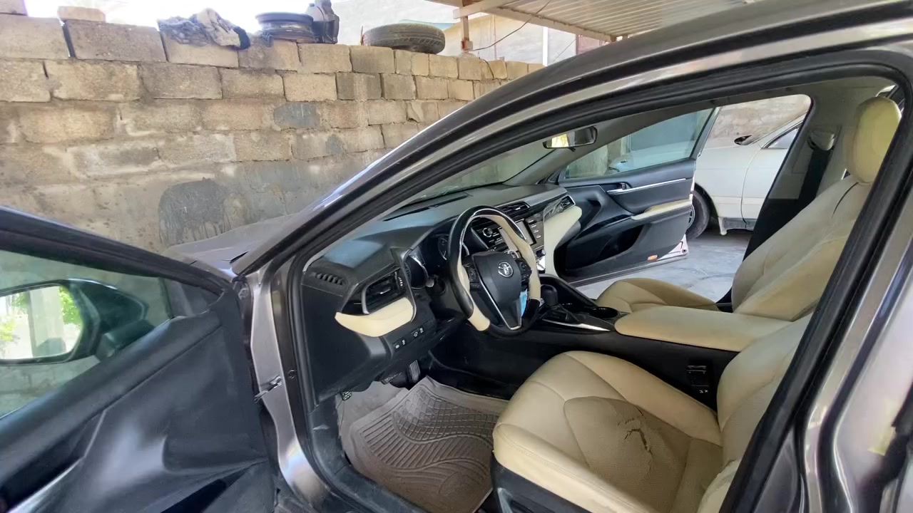 السلام عليكم 
للبيع كامري 2019بانزين موصفات LEوارد امريكي حادثها قبق جنطه مبدل بدون دواخل رقم أربيل تحويل ثاني يومً السعر 190وبيها مجال السكن بغداد ابو غريب خان ضاري الهاتف ***********/***********
