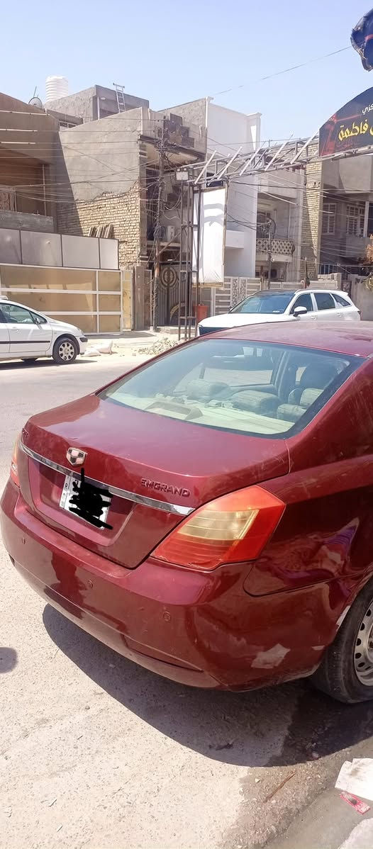 جيلي امكراند
2013 
سنوية لل32 رقم انكليزي حرة السيارة تحويل ثاني يوم السيارة مصبوغة عام ومبدله باب وچاملغ وبيها تلحيضات طخات بسيطة السيارة بيها عطل كهربائي الكير يبوش مرات والمحرك يخربط اشتريتها قبل شهرين وماكدرت اكمل نواقصها 
السعر 30 وبيها مجال حك الجية
***********
