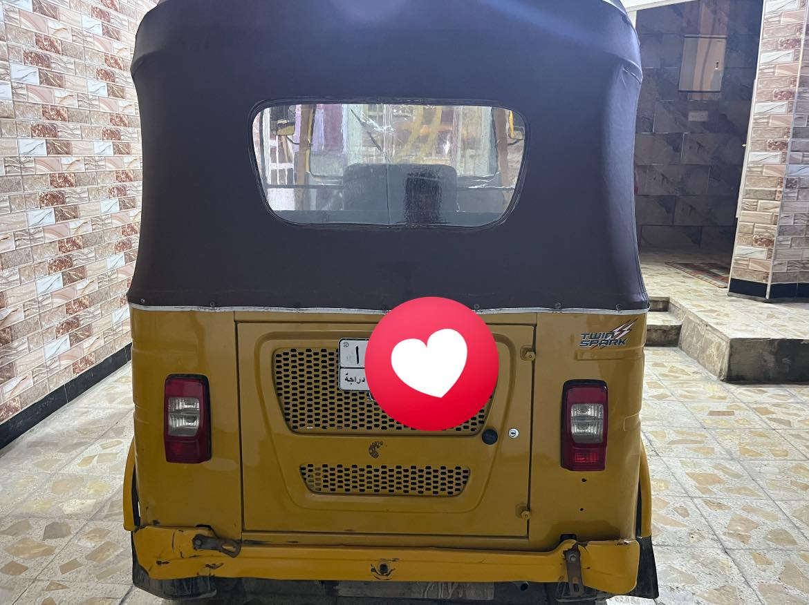 للبيع تكتك موديل 21 سنويه ولوحة بيه ضربات قليلة مكينه عوزه تجفيت مكاني ماجدية سعر 7ملاين و300
وبيه مجال للشراي وهذا رقمي ***********
