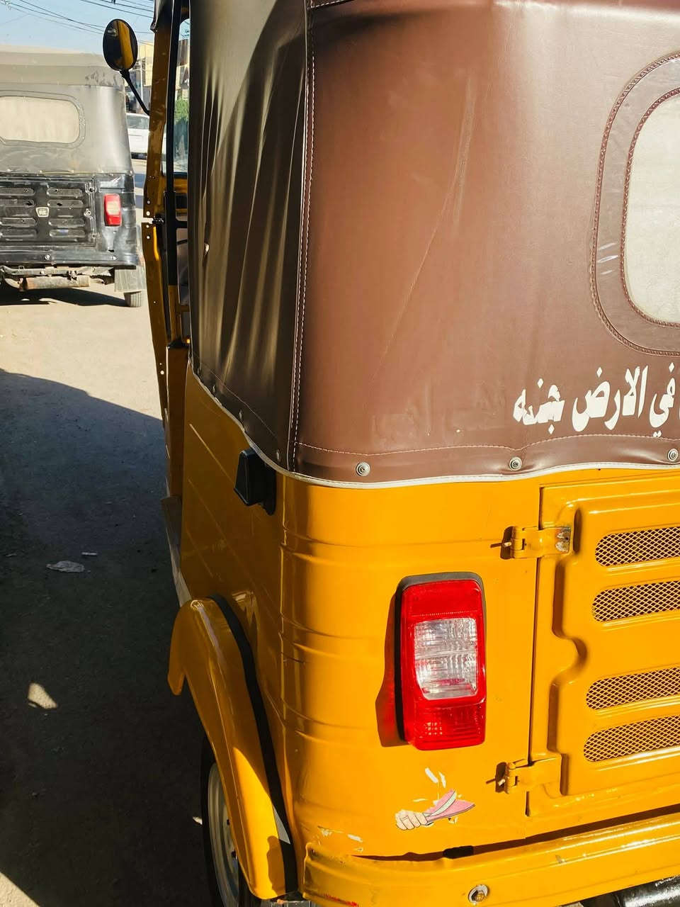 سلام عليكم تكتك 2020 رقم نكليزي وسنويه كشرهه كفاله ما عده ضربه بل غد موضح بل صوره والدوس بيهن خياس السعر 6500وبيهه مجال
مكاني بغداد شعب               اتصل ودلل ***********
