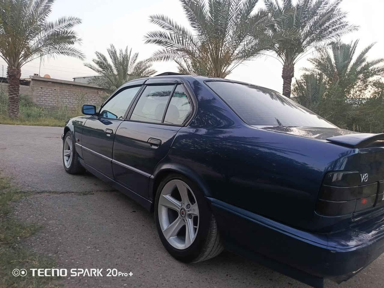 السلام عليكم للبيع
بي ام   525 مسكر  كبس 

موديل 1995

رقم انكليزي بسمي تحويل مباشر 

كير ومحرك مكفول 

تبريد ثلج 

صدر خلفي امامي جديد 

تخم تاير 

كهربائيات كله شغاله 

داخل  جلد 

لايت منضومه زنون 

السياره جاهزه مابيه اي نقص

مكاني بغداد 

السعر   68

***********
