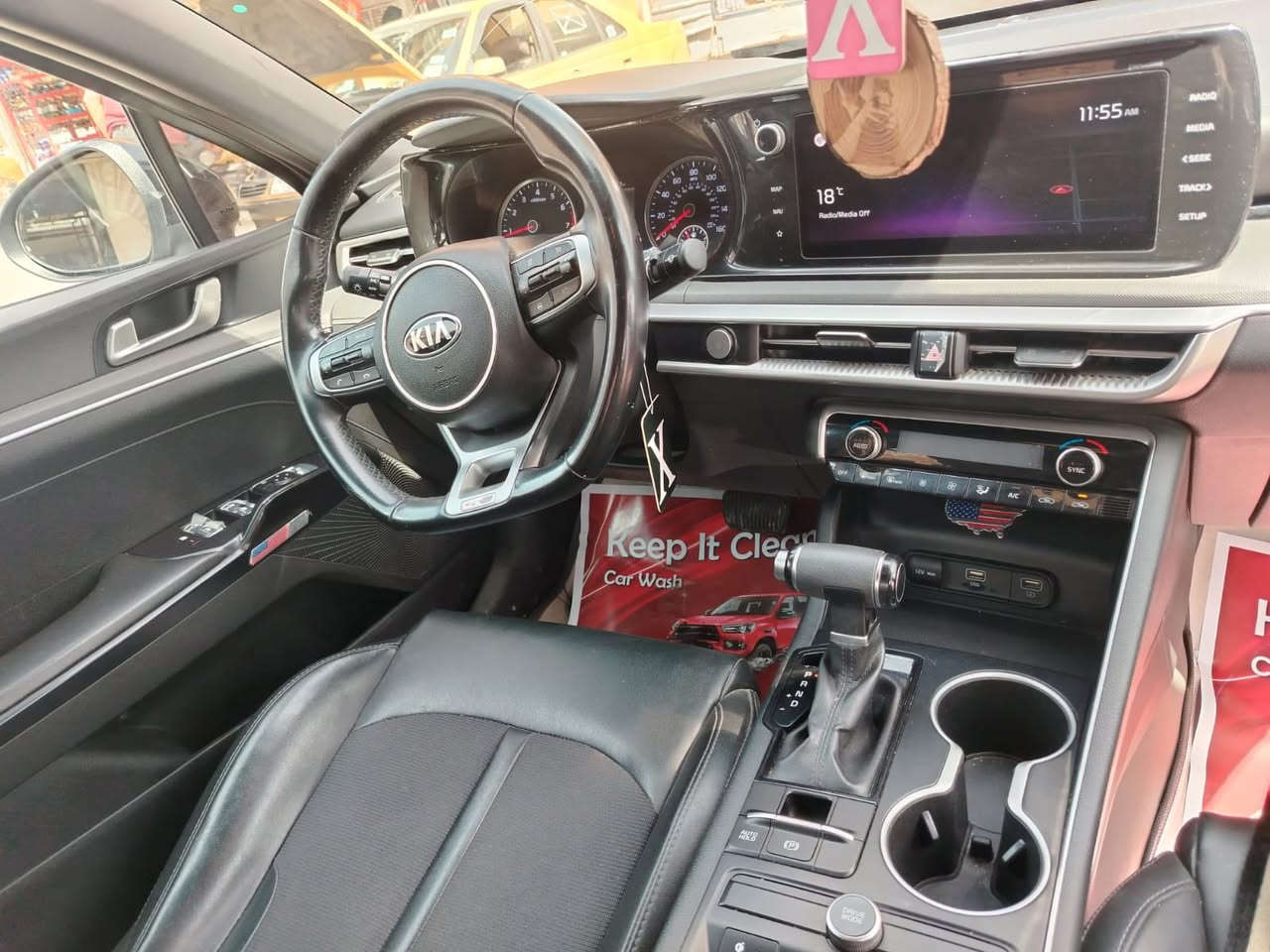 السلام عليكم 
للبيع كي فايف جيتي لاين موديل 22 وارد امريكي سياره جديده وبالحقيقه احلى من الصور
صور حادثها بالمنشور بارد فقط ماعده البنيد صبغ 
مواصفاتها / معروفه فووول ماعدى الفتحه 
رقم بغداد حره تحويل ثاني يوم 
مكانها بغداد 
للاستفسار هـ ***********
