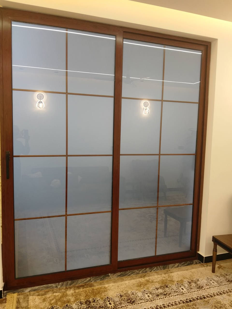 ***********
***********
