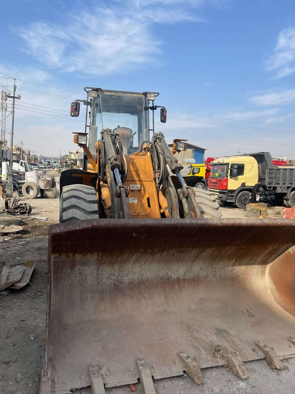 Case 621D 
2007 
مابي سبوخ 
كلو شرت 
مكفولة حامة 
*********** واتساب 
مكن اربيل
