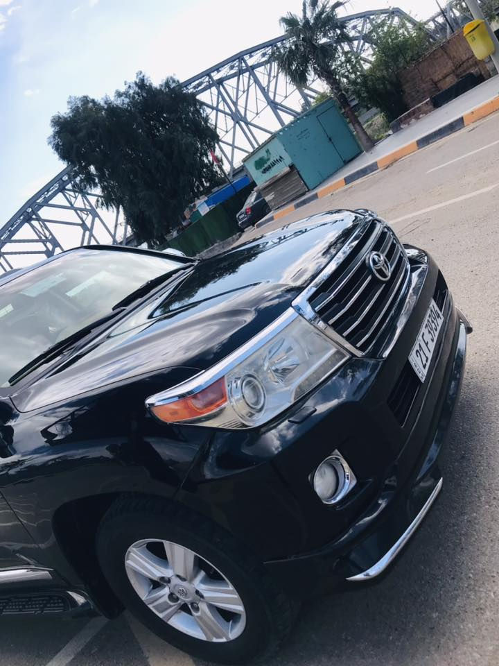 السلام عليكم 
للبيع لاندكروزر  الاسود الملكي 

2014 بريم ام الطفايه 

كفاله عامه من الصبغ والتبديل
 
گير مكينه حداديه كفاله 

فول مواصفات 

تشغيل عن بعد 

المري الجانبيه كهرباء 

السياره بسمي تحويل ثاني يوم 

رقم شمالي مميز 

السعر  370بيه مجال 

بيع المراوس حسب القناعه 

السونار مرفق 

لاستفسار الاتصال ***********
