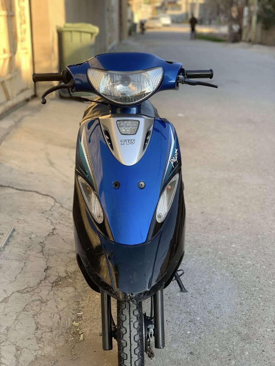 سلام عليكم
دراجه اتوماتيك 
كهربائيات كامل 
مكينه مكفول 
دراجه جديده 
السعر 350 وبي مجال 
الرقم ***********
