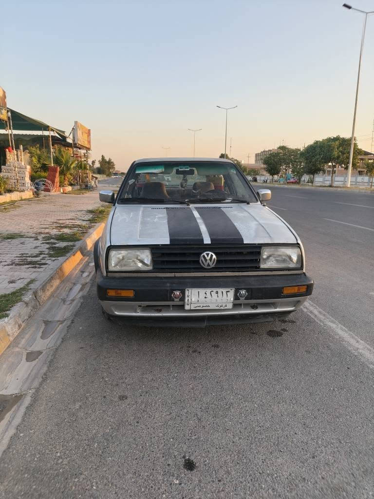 جیتا مودیل1991
بی بطاقە بنزین موجود
سیارە محرك كیر شرط 
سیارە نضیفە بلادیە 
صبغ بلادیە ویل بلادیە 
داخل 100نضیفە 
تیارات جدید بطاریە جدید 
سنویە منتهی بس شرط تحول 
 سیارە امامی خلفی کبس بدون ضرر 
مکان کرکوك 
سعر30$
***********
*********** كركوك, العراق

