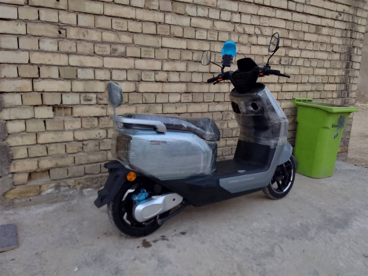 سلام عليكم دراجه تيسلا الريان دراجه نضيفه فول مواصفات  كلشي شغال مكفوله اشاير شغاله عالي زنون شحن يوئسبي دراجه نقصها بس السايق السعر مليون و100وبيها مجال رقم *********** واتس اب هم متواجت
