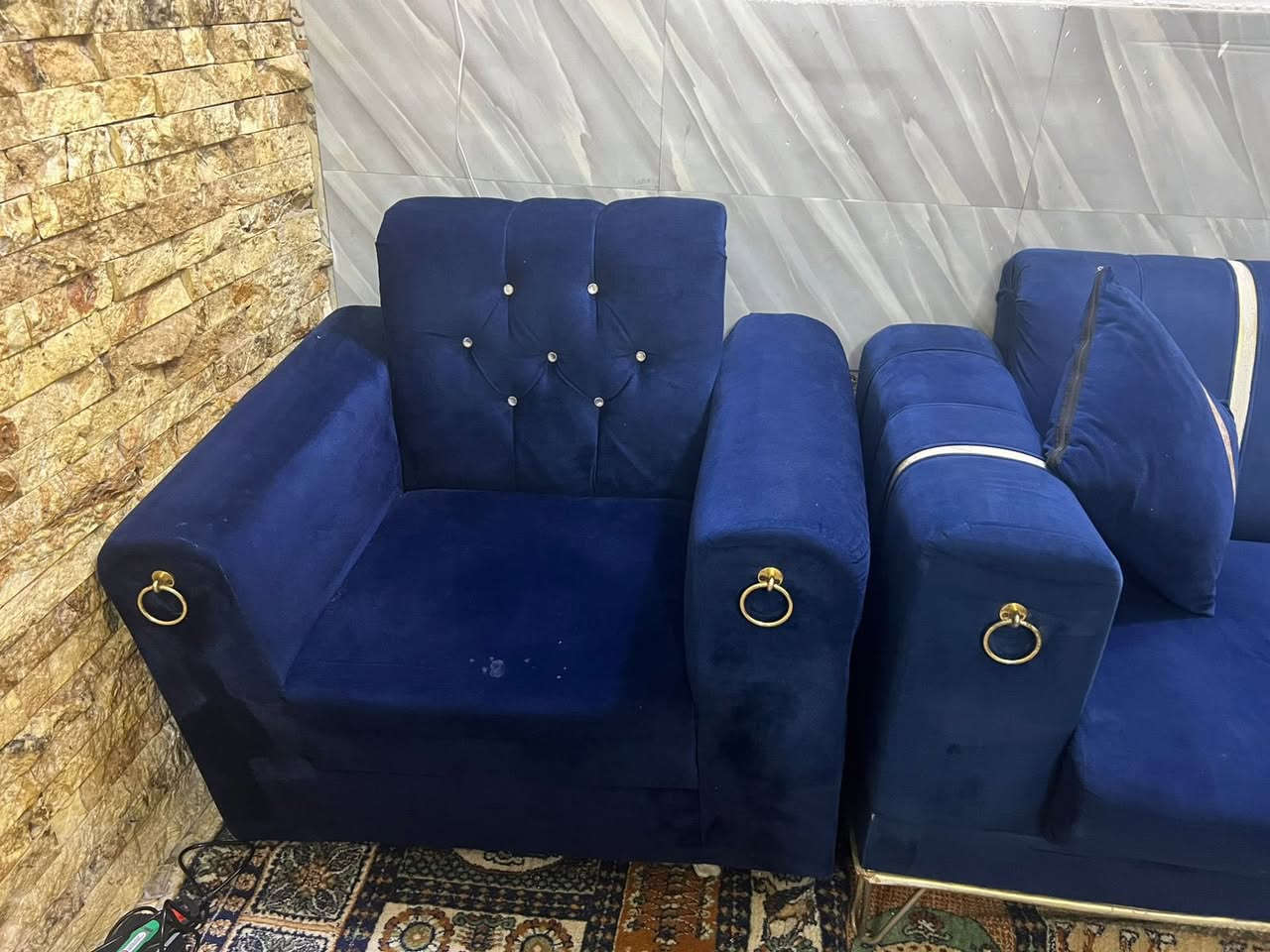 سلام عليكم تخم للبيع لون تركوازي
تخم النضافه 90‎%‎ عدد المقاعد 7 المقاعد طبية 
العنوان  بغداد الطوبجي
للاستفسار ***********
السعر 150 وبي مجال
