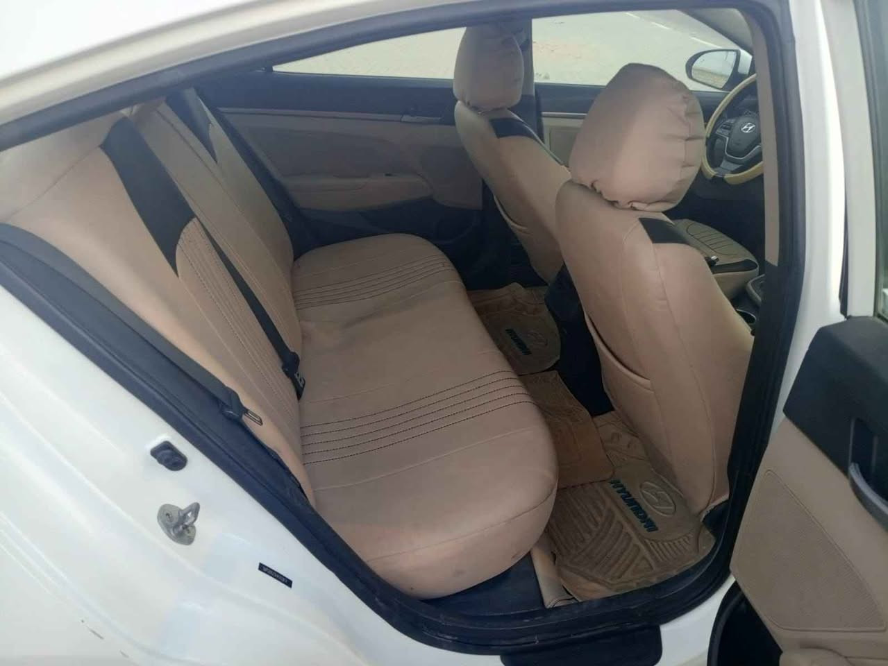 ََ
هونداي النترا موديل 2017 رقم بصرة حره تحويل مباشر سنويه جديده 

وارد امريكي سياره بيها تقرير غرق كفالة من الحادث 

مواصفات معروفه  

كامره دواره 

تحكم استيرن جهتين

لادارات جانبيه 

دواخل لونين 

نضام ايكو 

مانع انزلاق

محرك 2000 دوش مفتوح 

ماشيه 111 الف حقيقي 
مـكــان-ســيارة البصرة 

الــســعر:  115 وبيها مجال 

الاستفسار اكثر 

*********** البصرة, العراق
