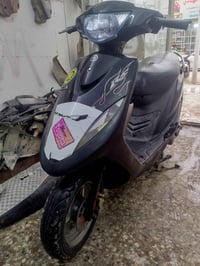 ماكس عدلة • مكاني • نجف