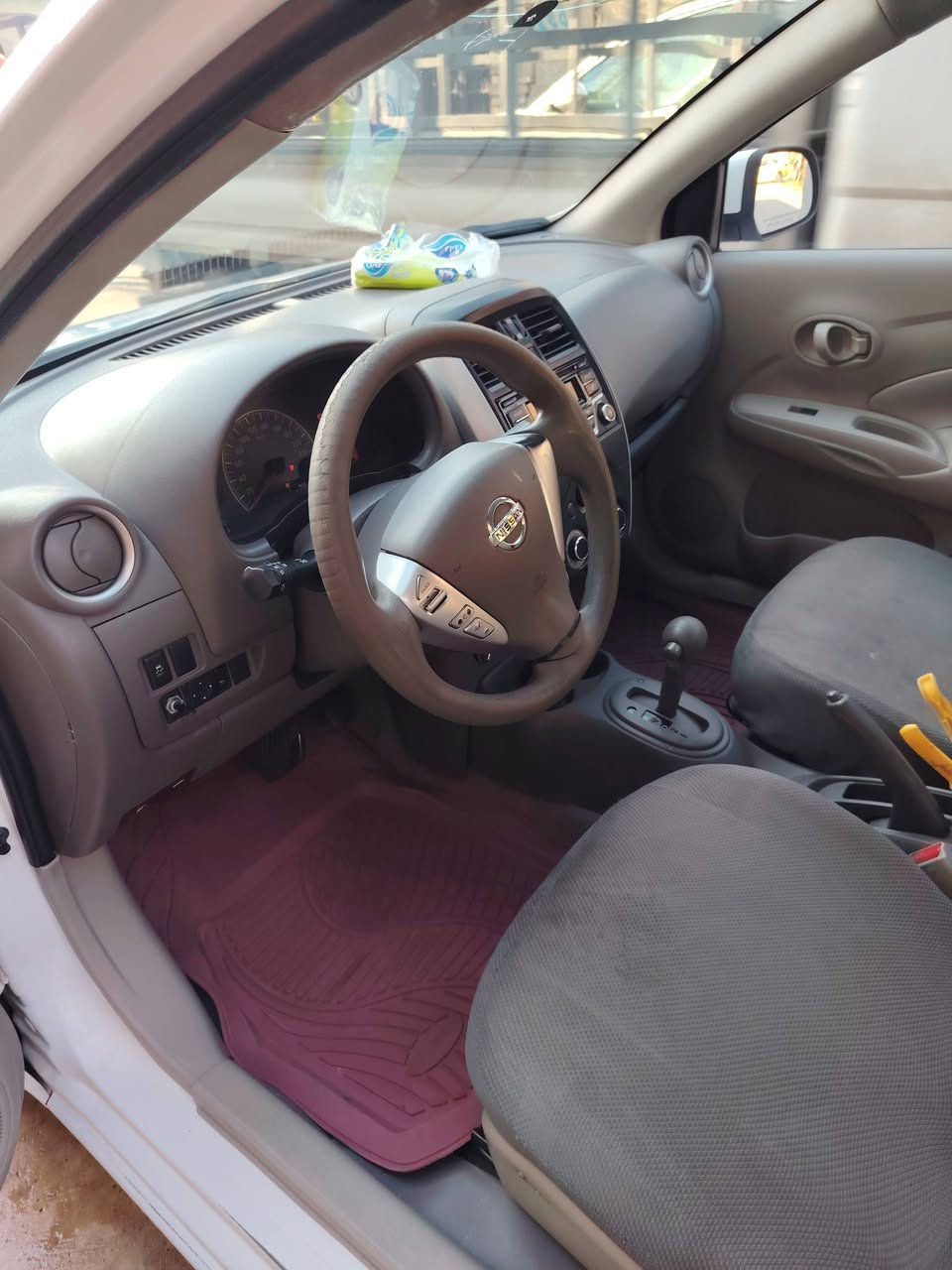 السلام عليكم
سني موديل 2020 رقم اربيل بأسمي ضرر باب السايق مصبوغ وجاملغ خلفي ايمن معدل بارد ومصبوغ مكينه وكير وتدفئه وتبريد كفاله السعر 97 وبيهه مجال مكاني الثعالبه الثانيه وره سيطرة الشعب القديمه 
***********
