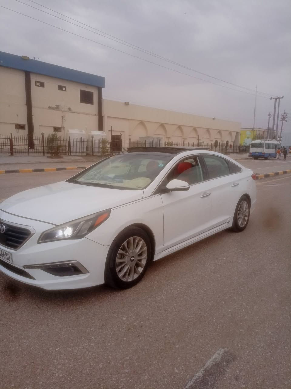 السلام عليكم سوناتا للبيع موديل 2015امريكي فول مواصفات 1/1 مفوله للأخير السيارة بيها 3قطع جاملغات مصبوغات شواصي لغود كير مكينه كفاله رقم انكليزي بغداد 
عنواني النجف الأشرف السعر 127 وبيها مجال الطيبين ***********
***********
