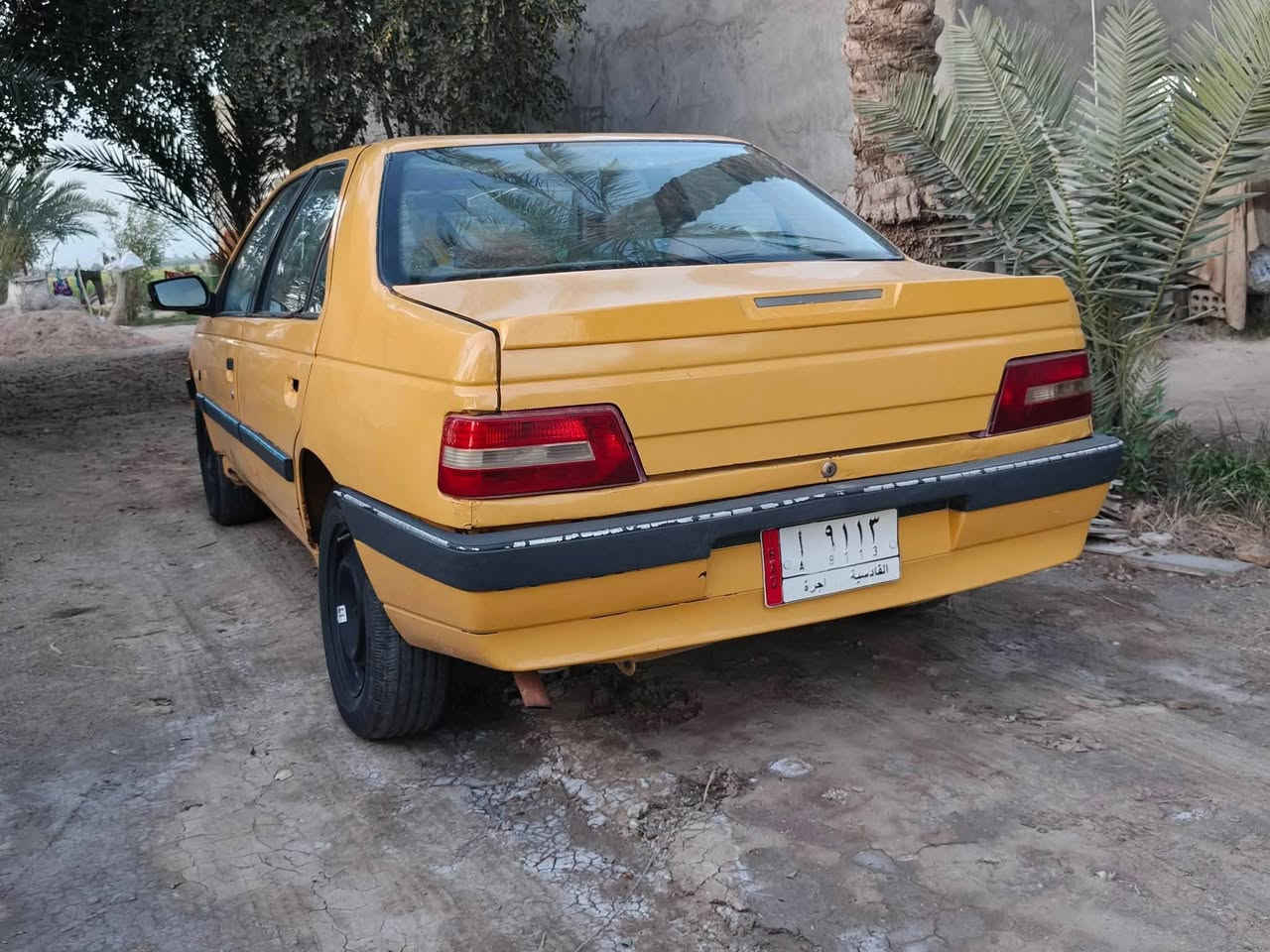 للبيع بيجو 405 كير ومكينه جدد تخم تاير حداديه جديده 
كهربائيات شغاله. 17وبيها مجال بسيط مكاني نجف باقي التفاصيل ***********
