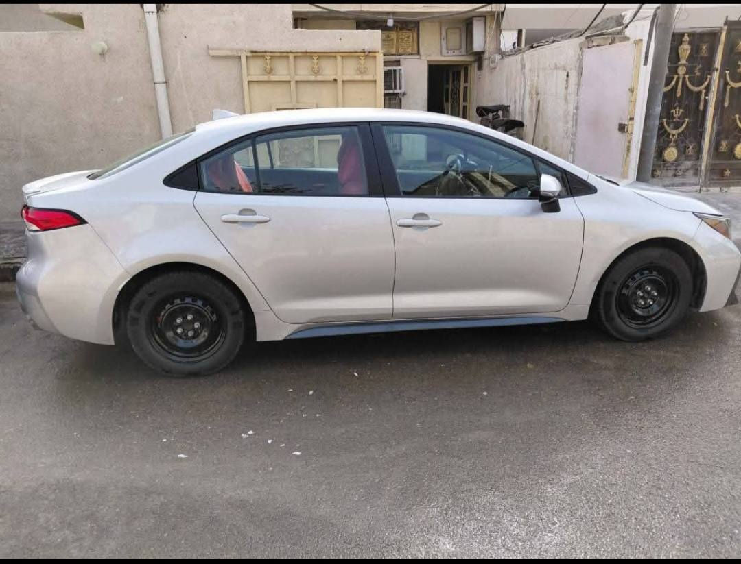 السلام عليكم
تويوتا كورلا Toyota Corolla
فئة SE
محرك 2000
كير 10 نمر
صورة الحادث والسونار مرفقة مع صور السيارة 
شفتات ستيرن
3انظمة قيادة/سبورت/ايكو/نورمل
شاشة كار بلي بلادي
سايد بريك بصمة
اوتو هولد
كشنات عمل جلد
رادار
قيادة ذاتية 
مثبت سرعة
مري كهربائية تحكم
تدفئة شغالة
تبريد ثلج
السياره ماشيه54ميل
رقم السيارة مميز/بغداد بسمي وتحويل ثاني يوم 
السيارة بعدها جديدة مال جناي وعلى ايدي
السعر 134 وبيها مجال بسيط
مكان السيارة البياع/حي التعليم
قرب حسينيه شهداء الطف


**إذا كنت صاحب هذا الإعلان وتريد حذفه لأي سبب، رجاءا أرسل رسالة إلى الدعم الفني**