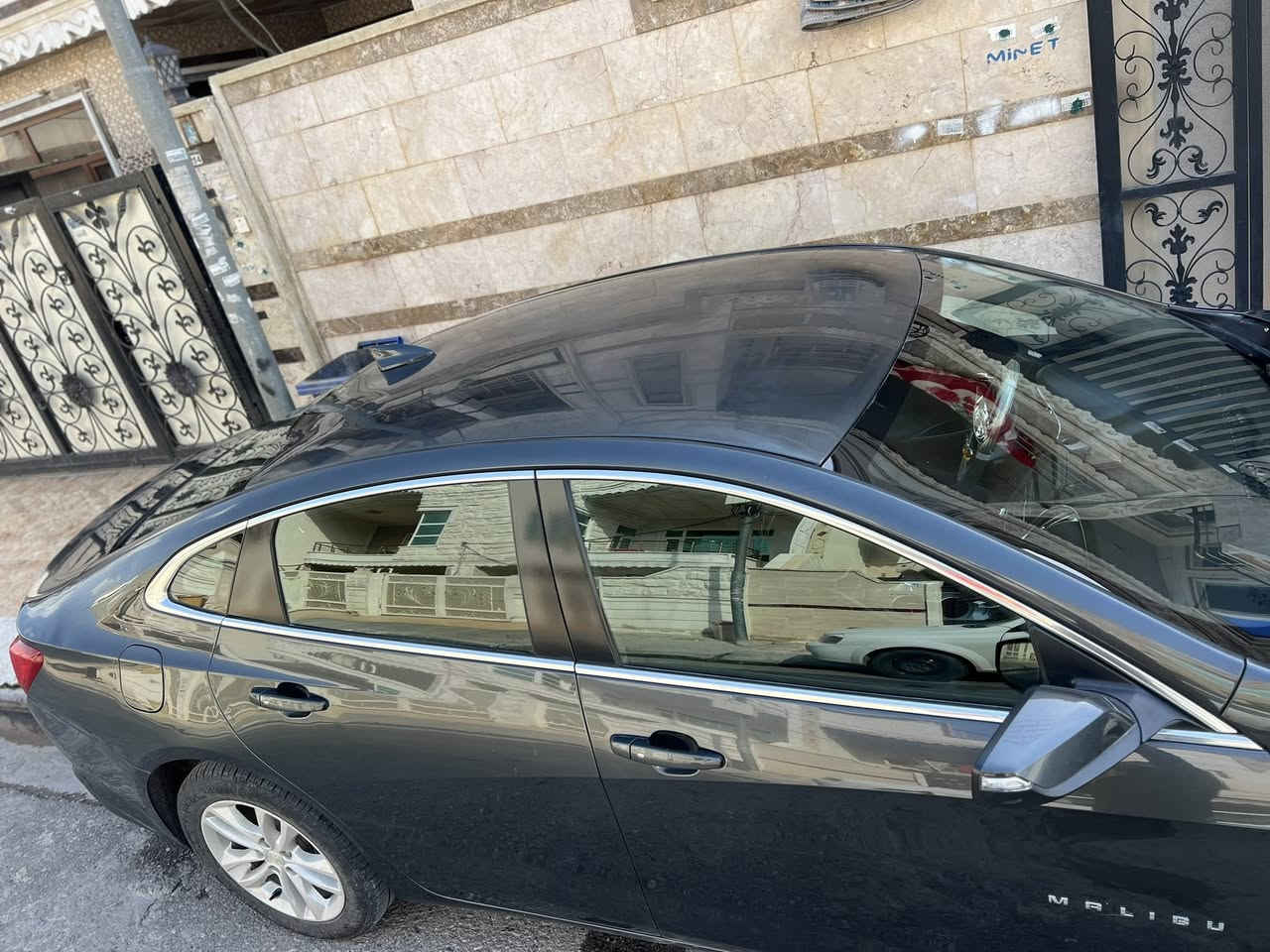 سلام عليكم شبابنا طيبن
ماليبو موديل 2017 سياره &ماشيه 140 الف سياره بيها ربع جاملغ وربع بنيد. صوره حادث مرفق بل صور مكان سياره اربيل. سياره مال بيت ربع دينار ما تصرف عليها رقم سليمانيه بسمي 

مواصفات شاشه كبيره

تحكم ستيرن

اشاير بل مري 

كشنات كهربائي 

4 بصمات 

تخم تاير جديد 

صدر. جديد 

داخل مخمل 

توصيل خاص او *********** 

السعر 95 وبيها مجال قليل
