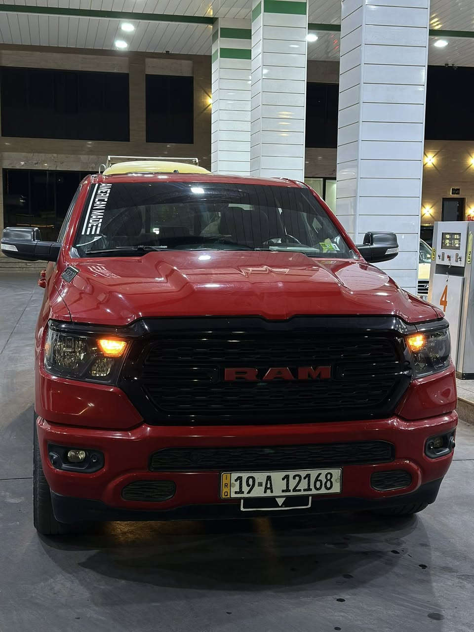 السلام عليكم
 للبيع او المراوس حسب القناعه 
دوج رام 2022 مواصفات بگ هورن 
فور ويل 
مكينه 5700
شاشه
 كامره 
كير ماوس 
اشاره بالمرايه
حساس امامي حساس خلفي توقف ذاتي 
اشاير بالمري 
دبل كزوز 
ويل قياس 20 
عليها منظومه غاز يعني تنسه الدوانز والصرف 
حادثها بدون ايرباك بدون شواصي بدون لغود بدون صبغ فقط جاملغات خلفيه بارد وبيها رصعه بالتكمه مبقيها نفسها ممصلحها  بجم كبس
رقمها كربلاء باسمي مكاني كربلاء 
للاستفسار على السعر اتصل وبخدمتك ***********
