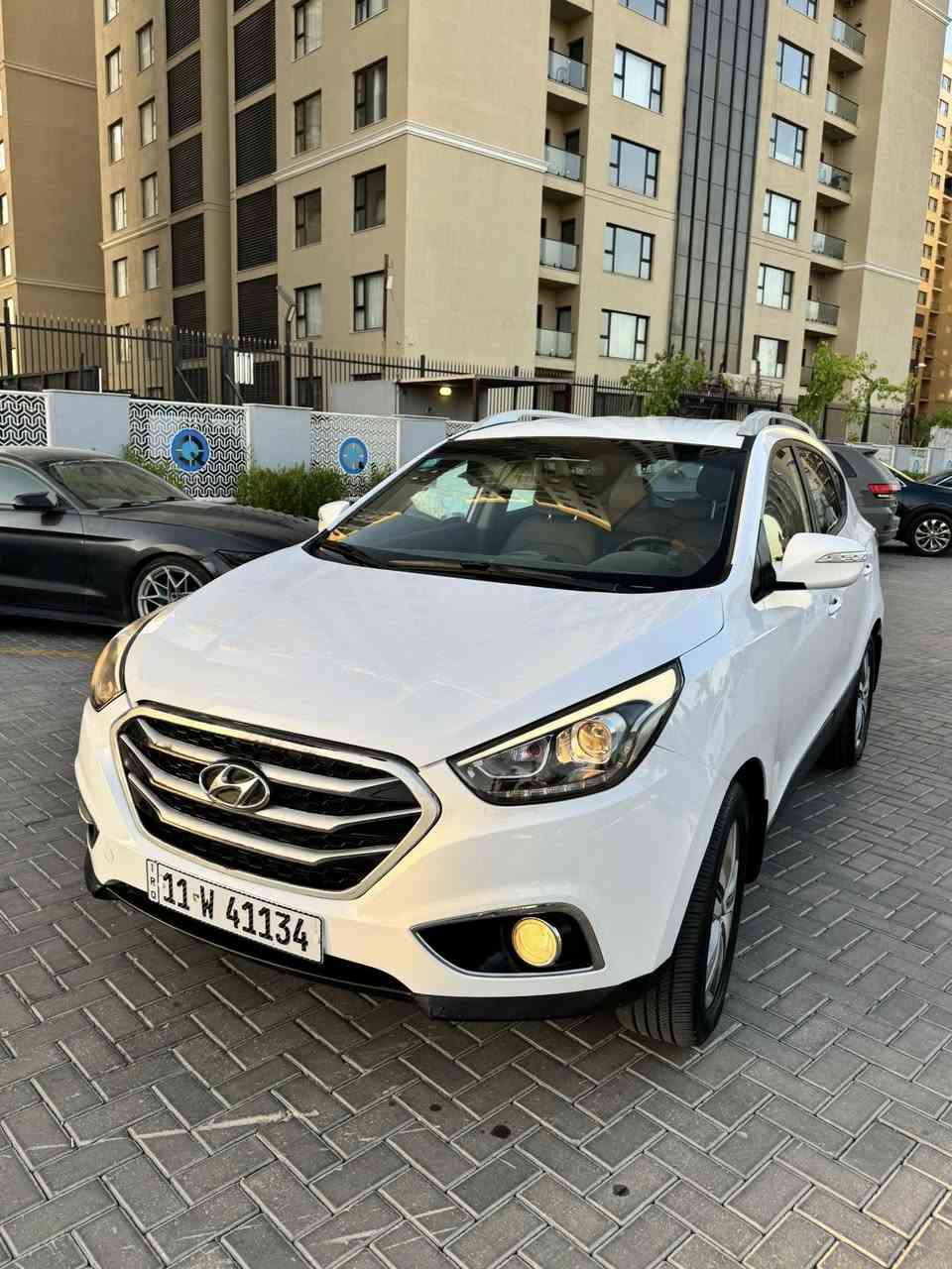 السلام عليكم
كيا توسان موديل٢٠١٥ خليجي بيها شبر صبغ باب الصدر فقط
مواصفات حساسات كامره محرك٢٠٠٠ دوش كير ومحرك كفاله تبريد صدر جديد
ماشيه ١٣٧ الف 
رقم بغداد انكليزي 
سنويه ب اسمي تحويل مباشر
مكان بغداد 
السعر ١٤٣$ بي مجال
***********
