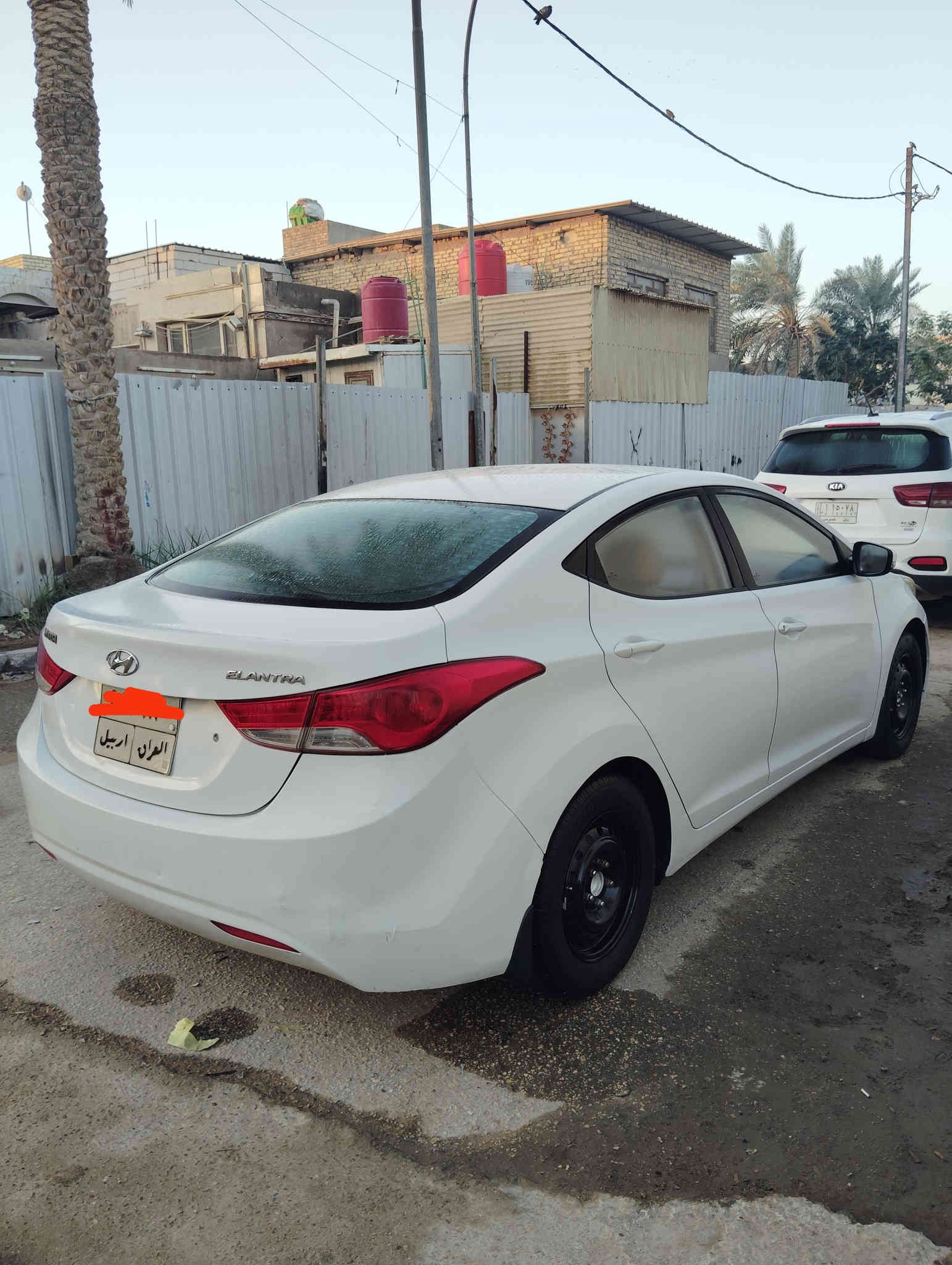 النترا خليجي موديل 2011 رقم اربيل الماني السياره بيها شيرين صبغ بطرف البنيد فقد الباقي كفاله من صبغ وتبديل وبارد جاهزه السياره كير محرك تبريد ثلج🥶 حداديه تمام  ماعايزه كلشي السياره جديده وترابها كلش حلو وصفاحه موس بلا جلوخ
ولا شخوط السياره أحله من الصور 
محرك 1800  جيد 💢. شاشة 💢
السعر المطلوب ((  109 $ )) بيها مجال للشراي للاستفسار الاتصال على الرقم *********** ( تراهم مراوس حسب القناعه)
