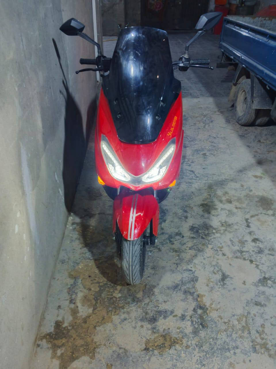 سلام عليكم درجه ماعرف سمه دراجه صاله 3شهر طالعه من الحاويه بيع او مراوس حسب القناعه سعر 600بيه مجال مديل 2025 حك جيه ***********
