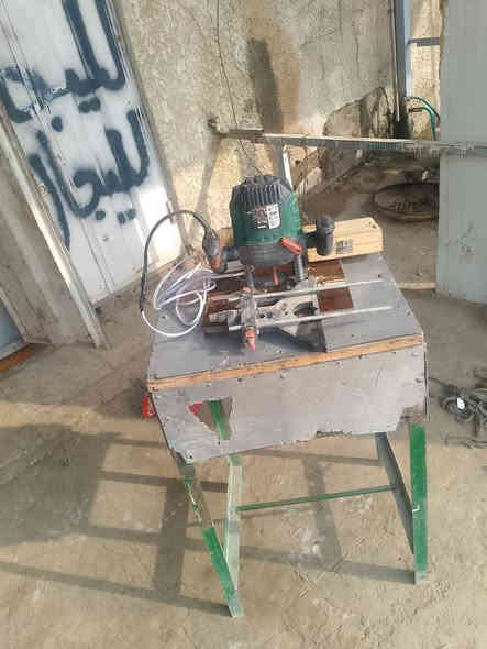 السلام عليكم عندي فريز للبيع سعر 130 هو والقاعده واتساب ***********
