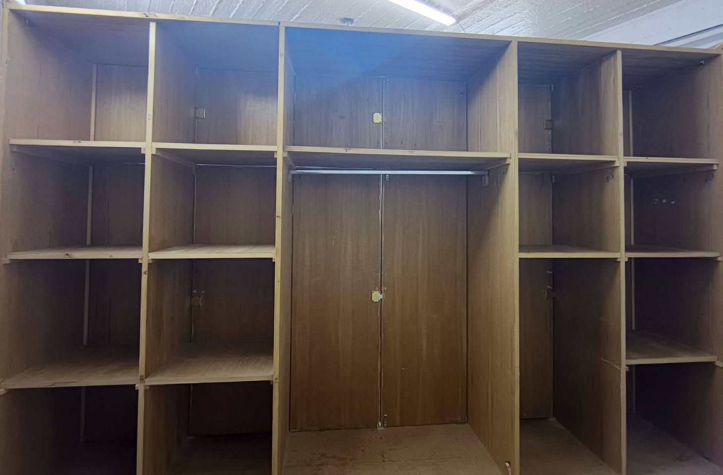 غرفه صاج داخل وخارج 5ملم ضهر جرجوبه بغداد المشتل لسعر 750 بيه مجال يوجد نقل ***********
