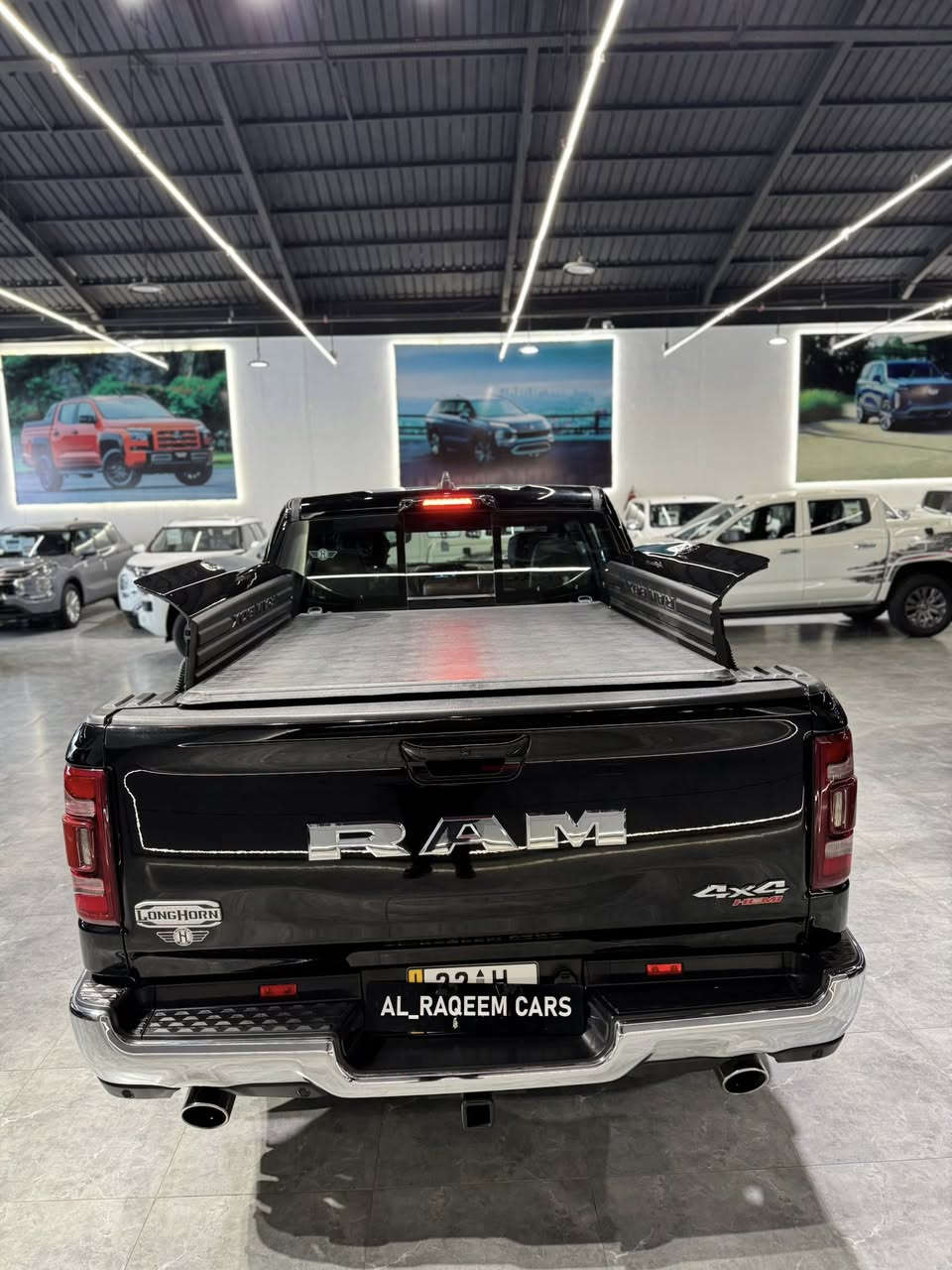 Dodge Raam
دوج رام 

وكالةهارلم 

مواصفات فول فول ليميتد 

موديل 2024 

ماشية 32 km 

محرك 8 سلندر 5.700 

باب طويل بودي قصير 

العنوان : اربيل - مدينة المعارض - مقابل شركة هارلم 
شركة الرقيم لتجارة السيارات 

للتواصل واستفسار 

‭0771 423 2560‬
