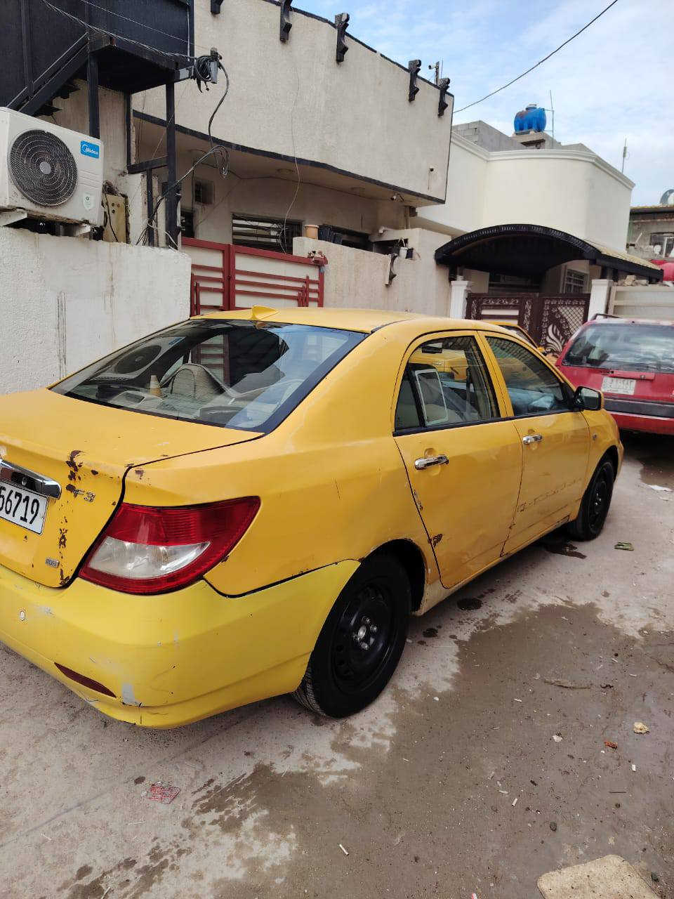 بي واي دي اف ٣ سياره مصفره هيه وغرامات مكينه بيها خيط تبخير تبريد شغال  صدر جديد السعر ٣٨ ***********
