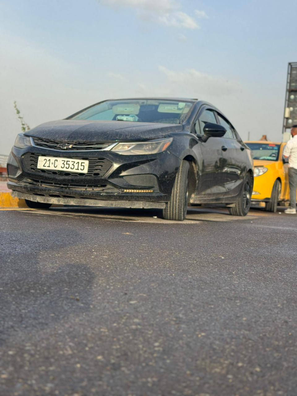 السلام عليكم 
Chevrolet Cruze2017
14Turbo
شوفرليت كروز ٢٠١٧
اLT2فول مواصفات 
المواصفات
1-فتحت سقف 
2-تحديد سرعة
3-شاشة كارب بلي 
4- خمس بصمات 
5- دخول ذكي
6-اشارة ترحيب 
7-كاميرة دوارة 
8-تشغيل عن بعد فقط تسوي حساس التاير تسوي
9-لايت زينون
وبعد بيها مواصفات هواي جنايها يعرف شنوLT2
محرك 14Terdo يعني صاروخ وبنفس الوقت صرفها قليل بل بانزين واقتصادي وشرط تفول عادي وتشغل تبريد مسويلها برمجة كاملة 
كير محرك جيك فيتر
ماشيه180km

ضرر بوند وباب السائق بدون اي داخل 
ضرر سطحي واعتقد الجاملغ مبخوخ بس بدون قطره معجون 

 جاااهزه على حبه ونص
 الطخم جديد 
السياره جاهزة تبريد كهربائيات كلها جاهزه
فقط حساس تاير 
كوبون بانزين الكتروني 
باسمي تحويل مباشر 
لمعرفة السعر100وبيها مجال لطيبين
 الاتصال على الرقم ***********
او مراسلة الصفحة
