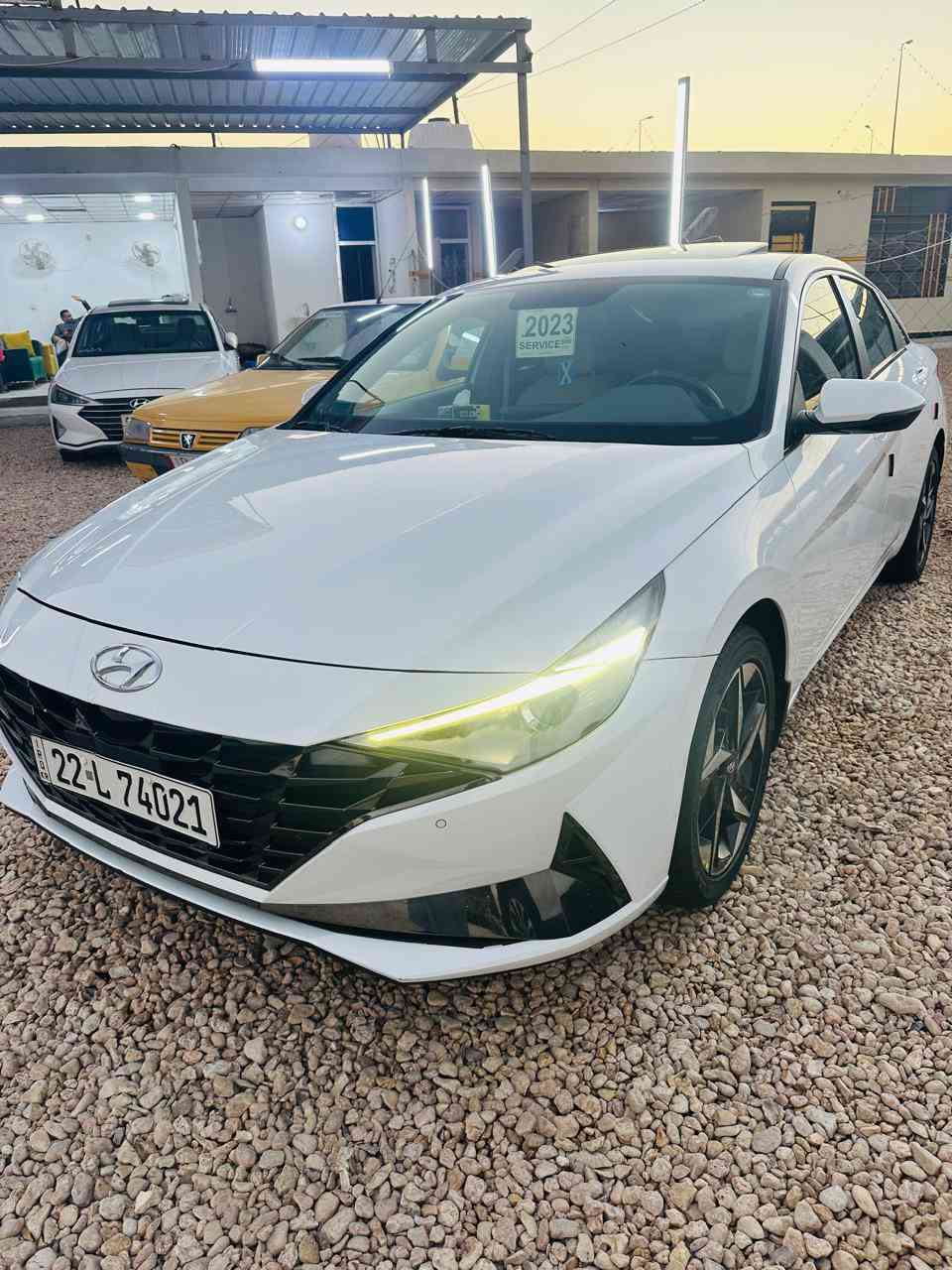 النترا 2023 وراد خليجي محرك 2000 دوش سياره كفاله ما عدى بارد كما موضح في الصوره بحافة البنيد ماشيه 53 الف جاهزه من كل شي السعر الاتصار على ***********
