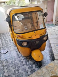 للبيع تكتك موديل 2018 رقم ديالى انكليزي تحويل ثاني يوم تكتك مصبوغه فقط...