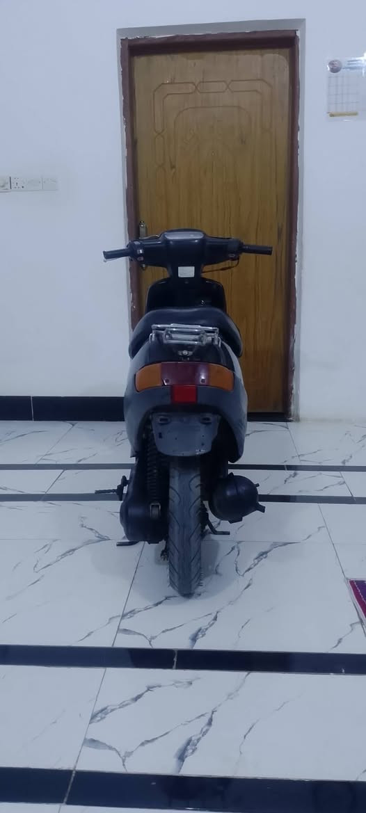 بتره خطين دراجه كلش نضيفه وجاهزه  كهربائيات كلها شغاله سلف هندر لايت بك لايت اشاير هورن عداد بانزين دشبول كله شغال  شلعه قويه  سرعه دك 60  مكينه ناعمه خرسه دراجه نشطه ومال جناي  السعر 275 مكان ناصريه ‏‪***********‬‏
